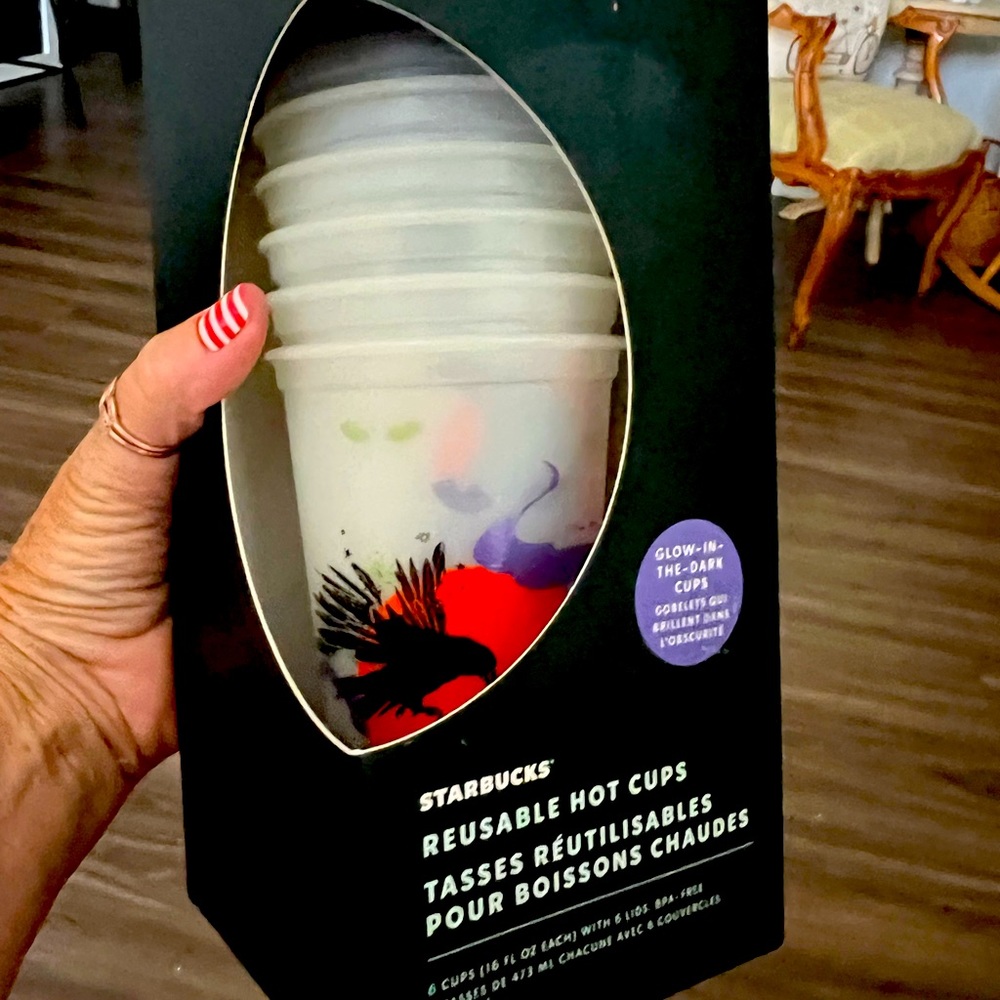 Starbucks Halloween 2022 6 Reusable Glow In The Dark Hot Cups with lids